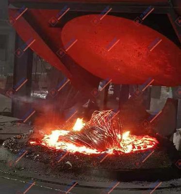 Eficiencia Horno eléctrico para la fusión de metales Confiabilidad Factor de ahorro de energía > 95%